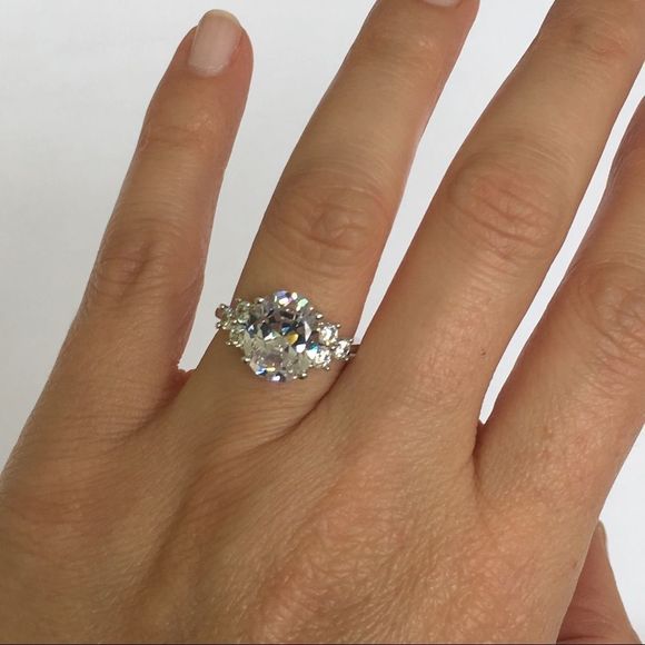 New!  Stunning sterling silver & CZ ring - Picture 6 of 6